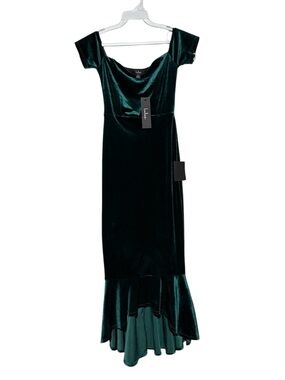 Lulus NWT Green Velvet Gown Dress Size XS Dark Romantic Old Hollywood Glam